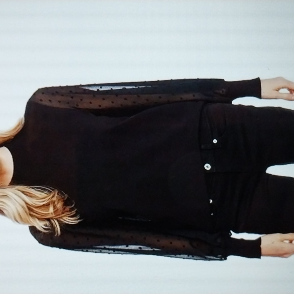CECe TOP Black Pop Over Sleeves